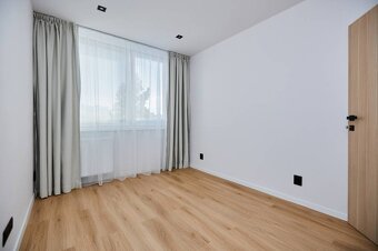 NA PREDAJ,4-izbový byt Košice - Západ - Michalovská ul. - 12