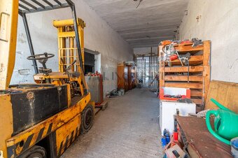 ALL INCLUSIVE l NA PREDAJ POZEMOK O VÝMERE 5777 M2 S BUDOVOU - 12