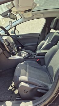 Peugeot 508 SW r.v.2012 120kw - 12