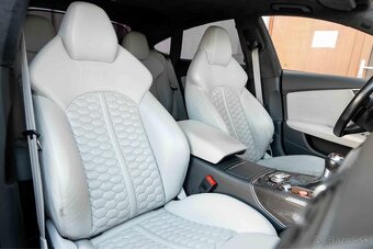 AUDI RS7 - 12