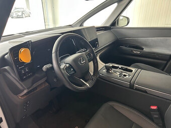 LEXUS LM350H - 12