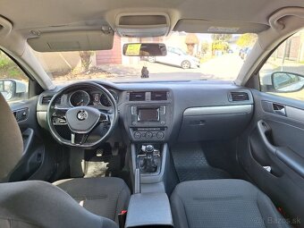 Volkswagen Jetta - 12