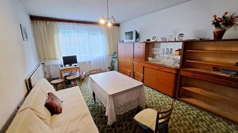 Valaská Dubová - 6 izbový rodinný dom, pozemok 612m2 - 12