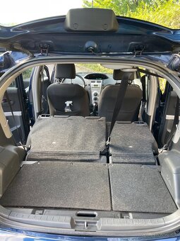 Toyota Yaris - 12