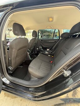 Predám Škoda Octavia 1,6 TDI DSG - 12
