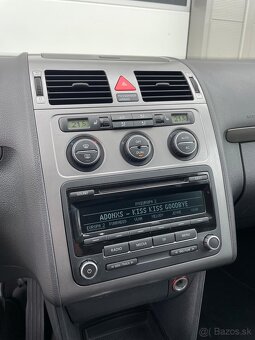 Volkswagen Touran 2.0 TDI DSG Sportline Facelift - 12