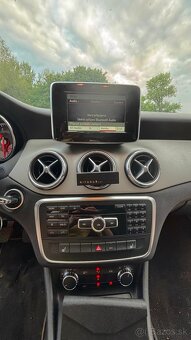 Mercedes Benz CLA - 12