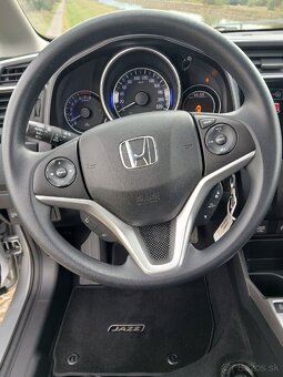 Honda Jazz 1,3 16V V-tec TREND

2015 - 12