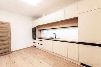 CENTRUM Martin_Rodinný dom /97m2/ s pozemkom /490m2/_KOMPLET - 12