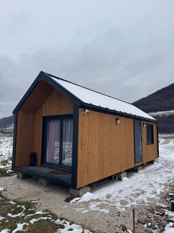 CELOROČNÝ MOBILNÝ DOM V ROZMERE 7x3,5 + 1m terasa - 12