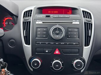 Kia Ceed 1.6 Crdi Nová STK/EK - 12