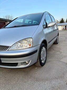Ford Galaxy 7-miestne Víkendová akcia - 12