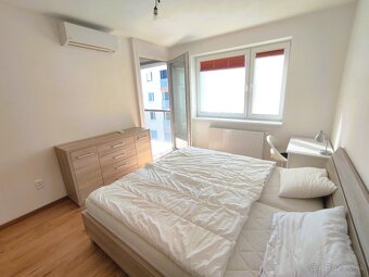 Ponúkame na predaj 2 izb. byt s výťahom v Novom Meste n/V - 12
