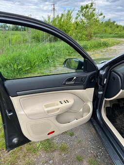 Škoda Octavia 2.0 TDI Elegance - 12