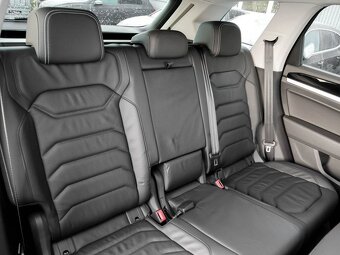 Volkswagen Touareg V6 - 12