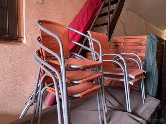 Predaj vybavenia z ukončenej gastro prevádzky – stoly, - 12