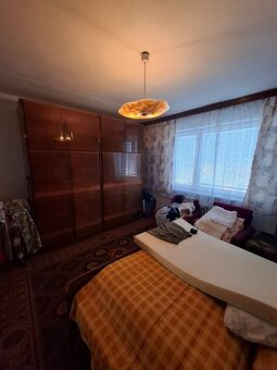 DVOJPODLAŽNÝ RODINNÝ DOM - ČECHYNCE - 1530m2 POZEMOK - 12
