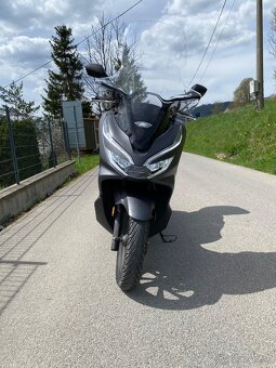 Honda PCX 125  r.v. 2020 - 12