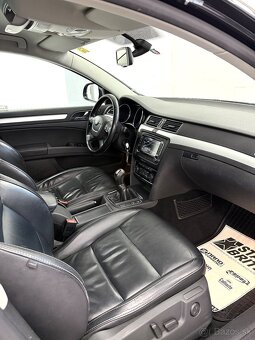 Skoda Superb Combi 2.0TDI 4x4 Xenon/R18 - 12