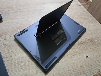 2 Displejovy OLED Asus Zenbook duo s intel core ultra 9 proc - 12