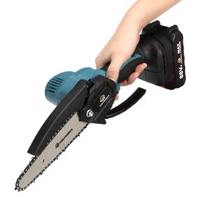 Kvalitná AKU Reťazová Píla + 2 baterky veľkosti 4", 6", 8 - 12