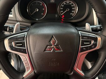 Mitsubishi L200 2.4DI-D Black Edition - 12