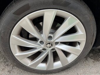 Superb 3 sedan 1.8TSI 132kW 180K - 12