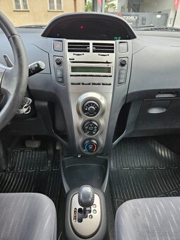Toyota YARIS 74kW automat – veľmi dobrý stav - 12