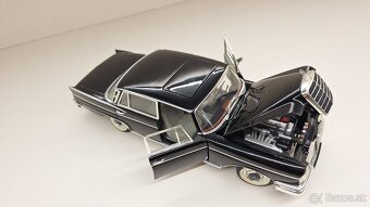 1:18 MERCEDES-BENZ 300 SE - 12