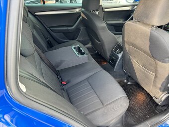 Škoda Octavia Combi 2.0 TDI Ambition DSG - 12
