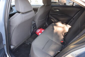 Toyota Corolla 1.5 - benzín - automat - 95 600 km - SR - 12