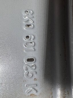 Zimní kola Audi 225/50R17 - 12