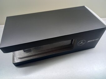 F1 MERCEDES W12 HAMILTON VÍTĚZ BAHRAINU 2021 MINICHAMPS 1:18 - 12