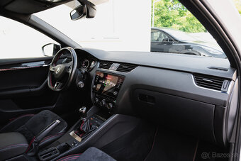Škoda Octavia Combi 2.0 TSI RS 230 - 12