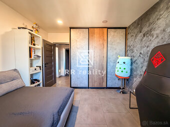 Zariadený luxusný 3-izbový byt po kompletnej rekonštrukcii - 12