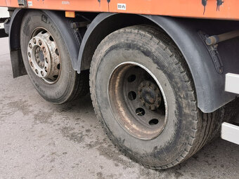 Prodám MERCEDES-BENZ AXOR 2533 L 6X2 E4 valník s hydr. rukou - 12