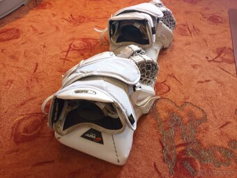 Brankárska lapačka Bauer Vapor Hyperlite (1. rada), 2 kusy - 12