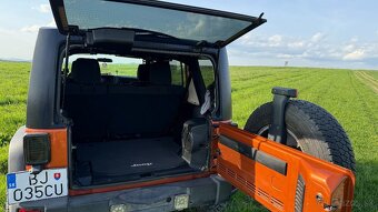 Jeep Wrangler 2.8 CRD Rubicon A/T - 12