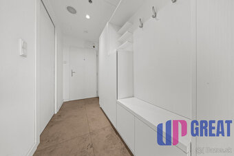 PREDAJ: 1-izbový apartmán 49 m² na začiatku Petržalky - 12