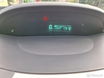 Toyota Yaris 1,4D-4D AUTOMAT - 12