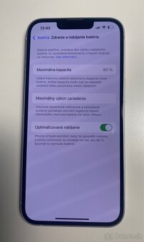 iPhone 14, batéria 80% - 12