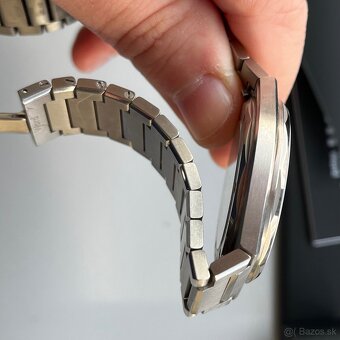 Christopher Ward The Twelve Ti Blue 40mm - 12