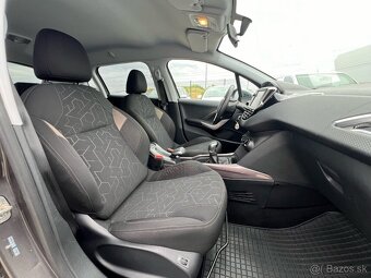 Peugeot 2008 1.2 benzín, 60kW, MT/5, rok:2016. - 12