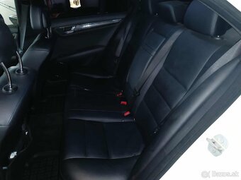 Mercedes-Benz C trieda W204 AMG paket Sedan 2010 - 12