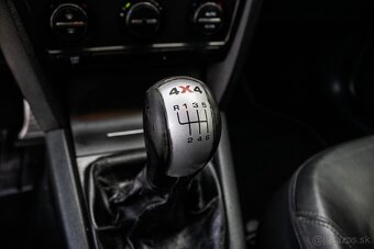 Škoda Octavia Combi 2.0FSI 4x4 Scout - 12