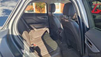 Jaguar F-Pace 20d AWD Portfolio - 12