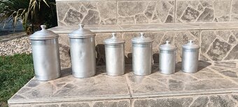 Fľaše, dózy, zveráky, smalt... - 12