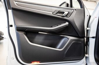 Porsche Macan - 12