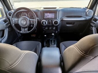 Jeep Wrangler 2.8 CRD Sahara A/T - 12