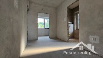 Predaj rodinného domu s garážou vo Zvolene - mestská časť Mô - 12